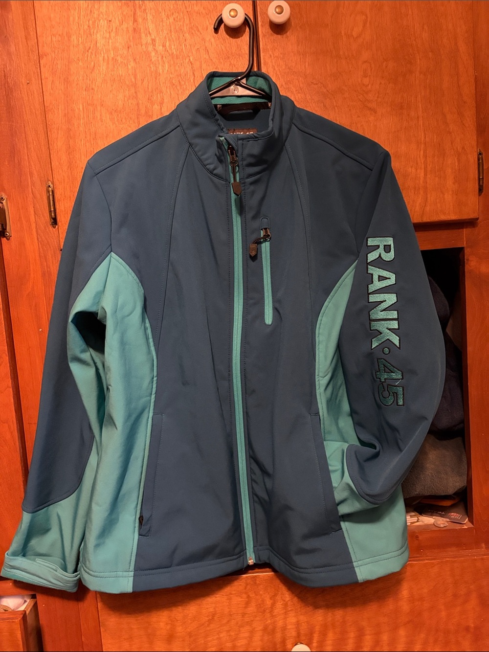 Rank 45 Women’s Teal Two-Tone Softshell Jacket